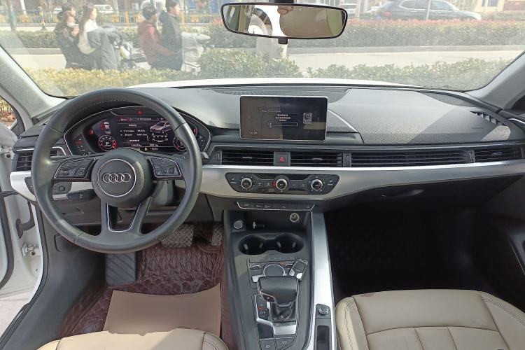 Used Audi A4L 2017 Plus 40 TFSI Fashion Model Center Console