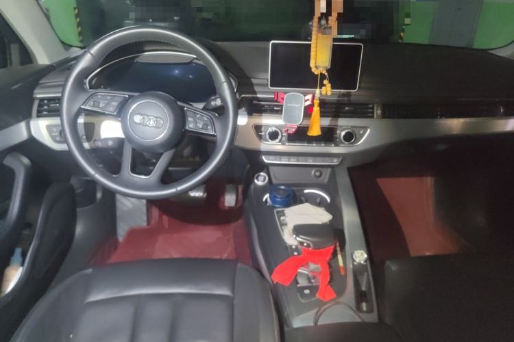 Used Audi A4L 2017 40 TFSI Sport Edition Center Console