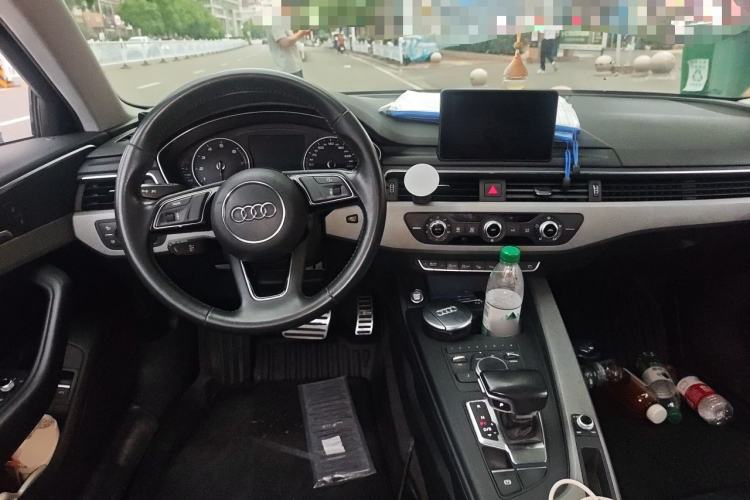 Used Audi A4L 2017 40 TFSI Ambition Edition Center Console