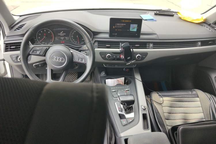 Used Audi A4L 2017 40 TFSI Ambition Edition Center Console
