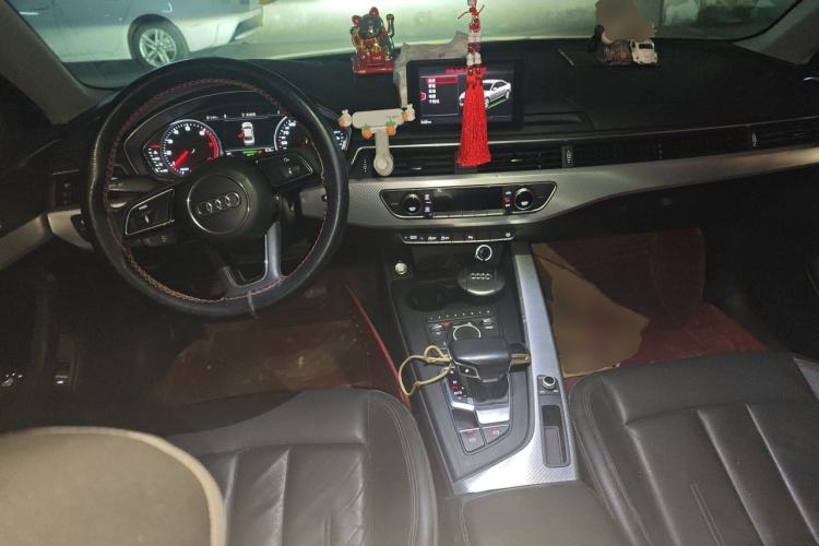 Used Audi A4L 2017 Plus 40 TFSI Fashion Model Center Console