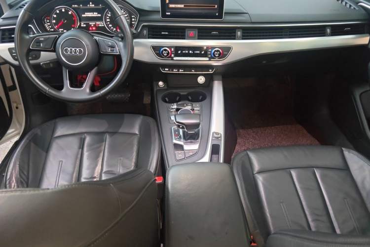 Used Audi A4L 2017 Plus 40 TFSI Fashion Model Center Console