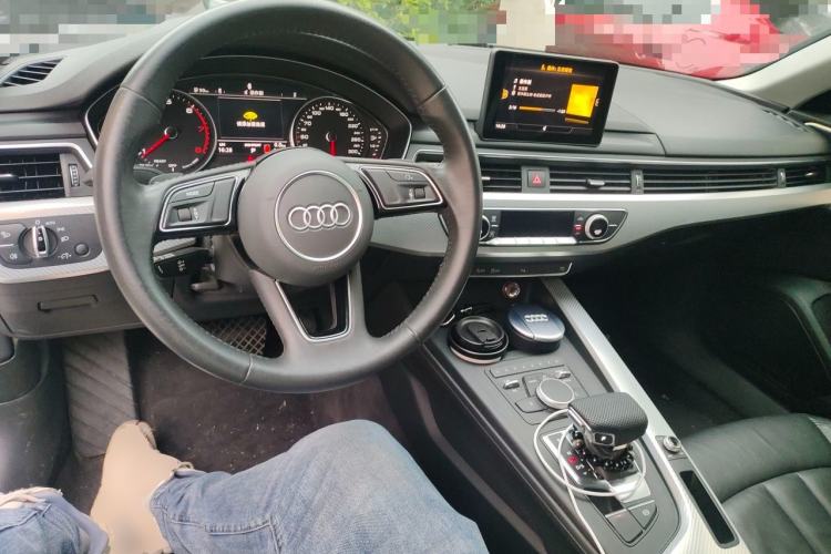 Used Audi A4L 2017 40 TFSI Fashion Model Center Console