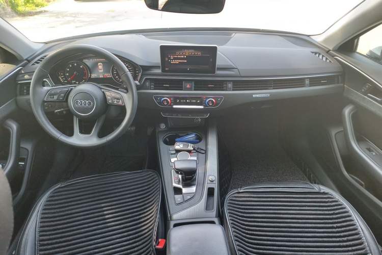 Used Audi A4L 2017 Plus 45 TFSI quattro Stylish Model Center Console