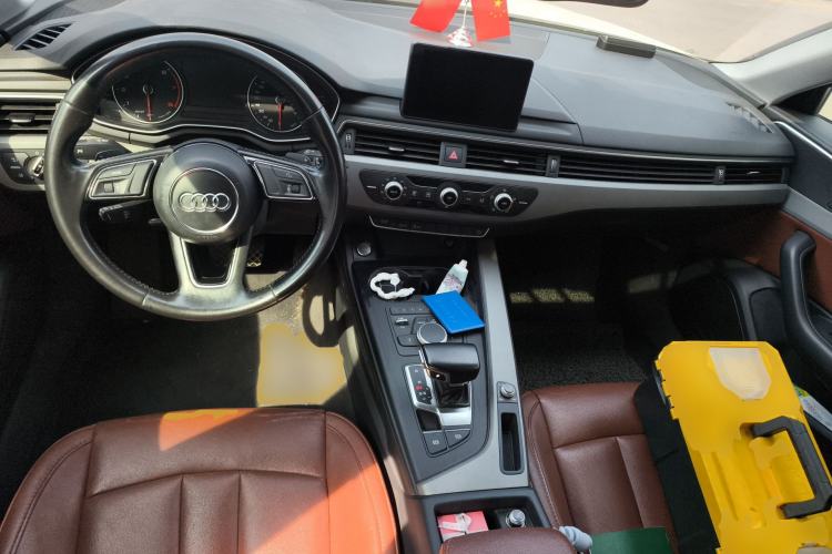 Used Audi A4L 2017 40 TFSI Ambition Edition Center Console