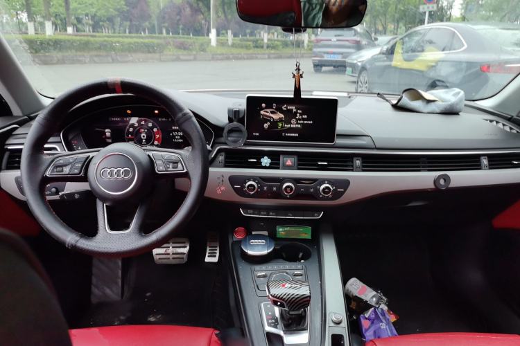 Used Audi A4L 2017 Plus 40 TFSI Fashion Model Center Console