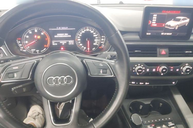 Used Audi A4L 2017 Plus 40 TFSI Ambition Model Center Console