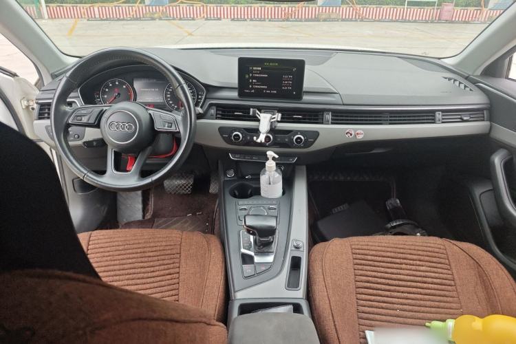 Used Audi A4L 2017 40 TFSI Ambition Edition Center Console