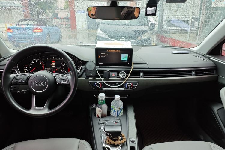 Used Audi A4L 2017 40 TFSI Style Edition Center Console