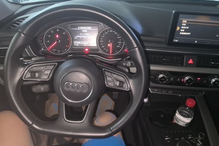 Used Audi A4L 2017 40 TFSI Ambition Edition Center Console
