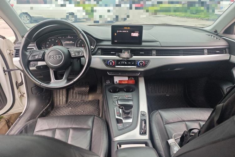 Used Audi A4L 2017 40 TFSI Fashion Model Center Console