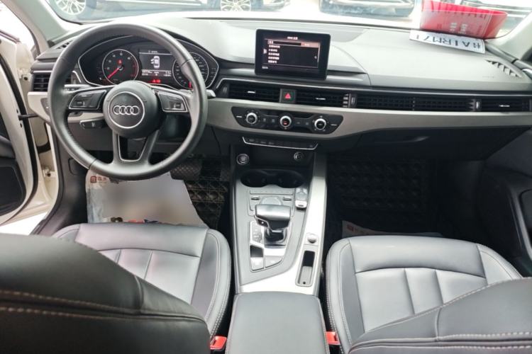 Used Audi A4L 2017 Plus 40 TFSI Ambition Model Center Console