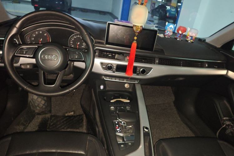 Used Audi A4L 2017 40 TFSI Fashion Model Center Console