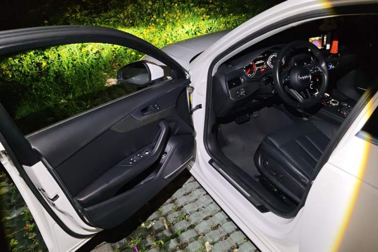 Used Audi A4L 2017 40 TFSI Ambition Edition Driver Seat