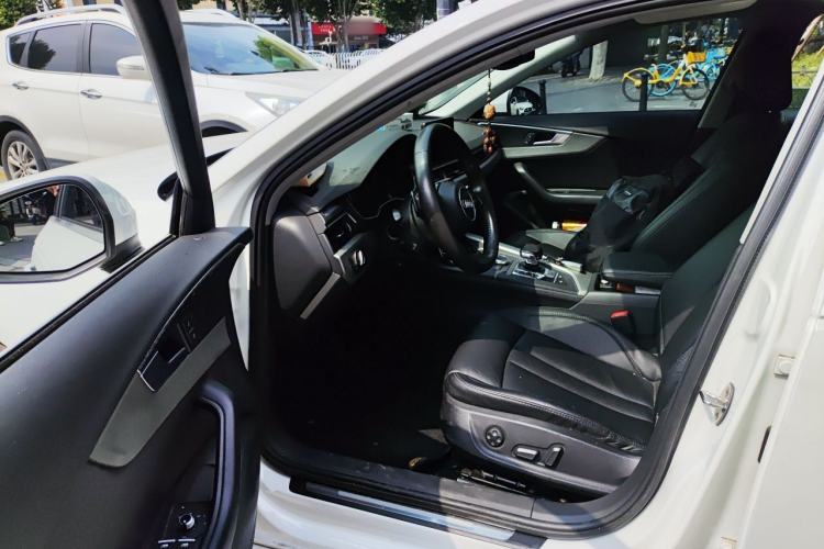 Used Audi A4L 2017 40 TFSI Ambition Edition Driver Seat