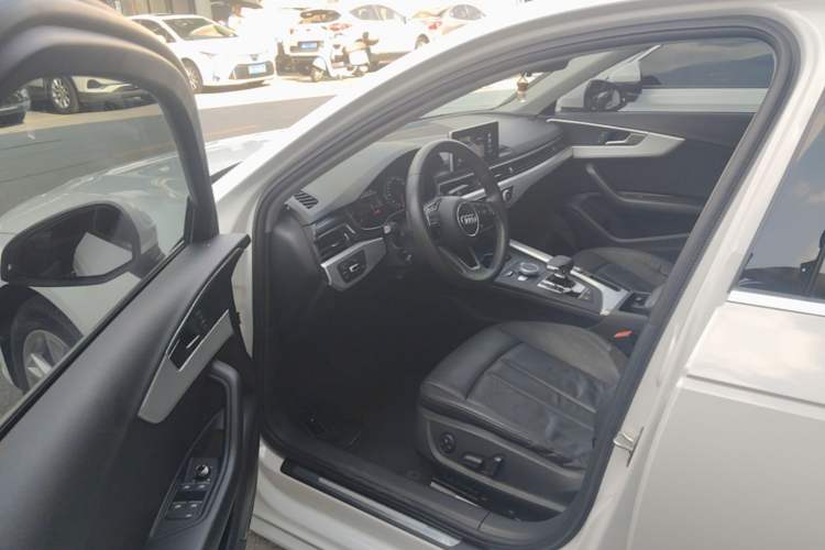 Used Audi A4L 2017 Plus 40 TFSI Ambition Model Driver Seat
