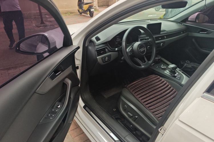 Used Audi A4L 2017 40 TFSI Ambition Edition Driver Seat