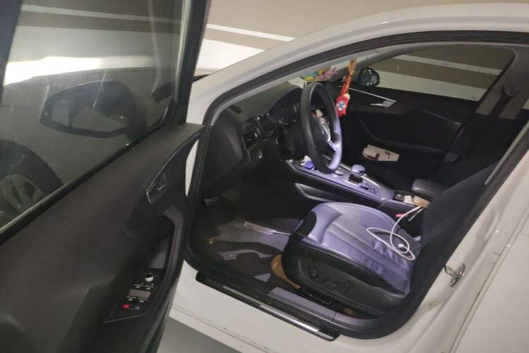 Used Audi A4L 2017 40 TFSI Style Edition Driver Seat