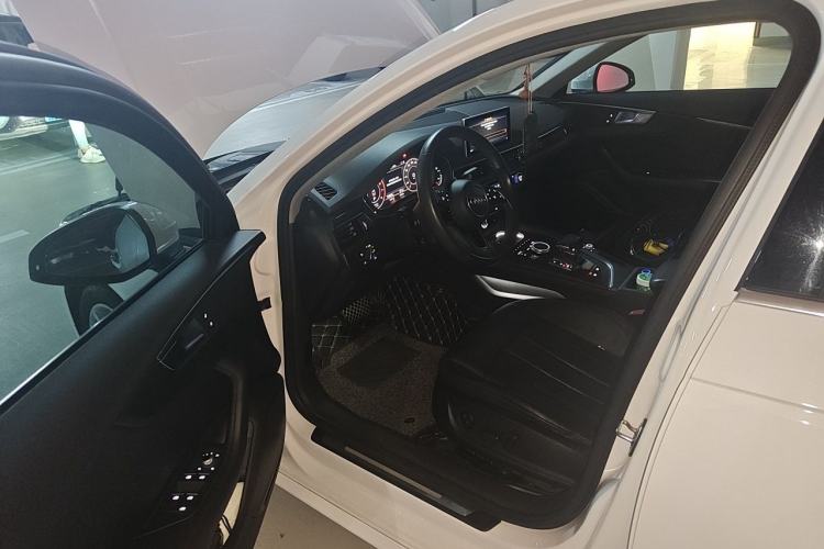 Used Audi A4L 2017 40 TFSI Style Edition Driver Seat