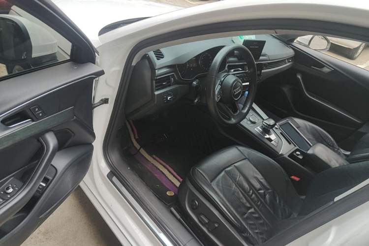 Used Audi A4L 2017 40 TFSI Style Edition Driver Seat