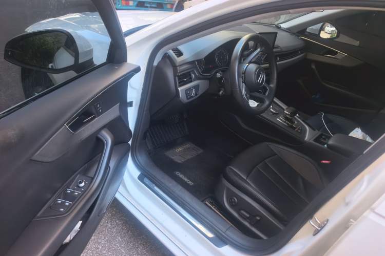Used Audi A4L 2017 40 TFSI Ambition Edition Driver Seat