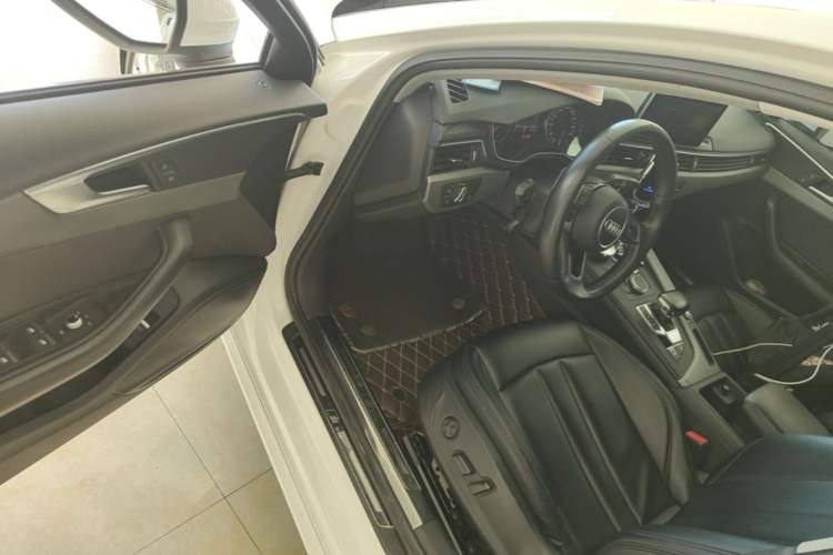 Used Audi A4L 2017 Plus 40 TFSI Ambition Model Driver Seat