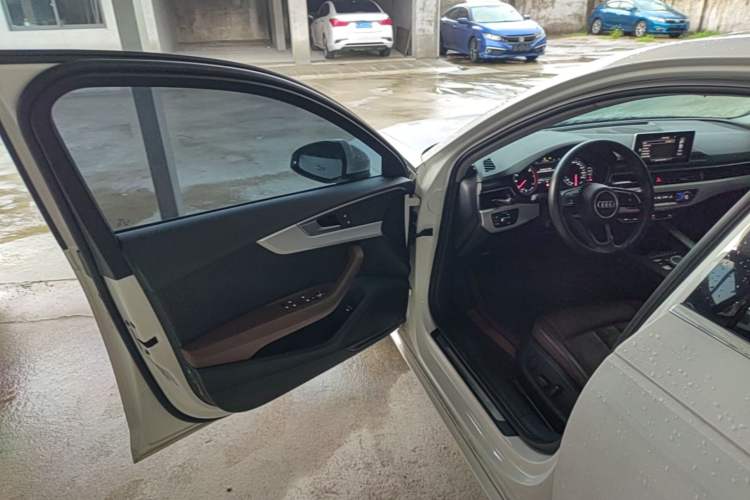 Used Audi A4L 2017 Plus 40 TFSI Fashion Model Driver Seat