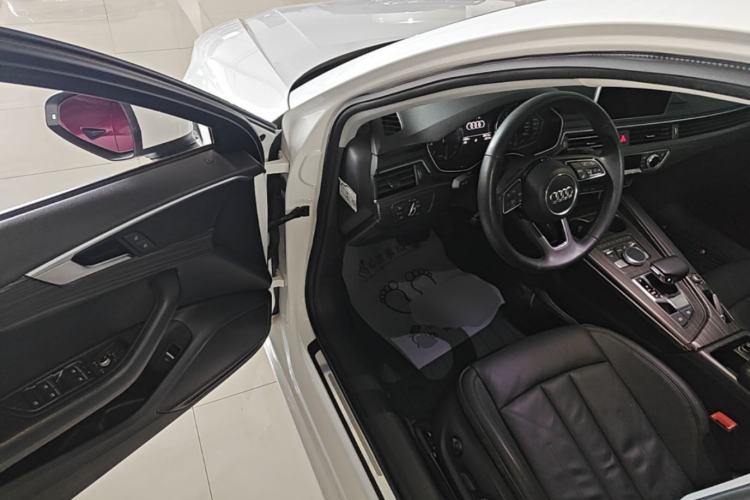 Used Audi A4L 2017 Plus 40 TFSI Fashion Model Driver Seat