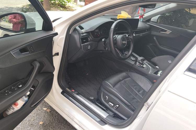 Used Audi A4L 2017 45 TFSI quattro Style Edition Driver Seat