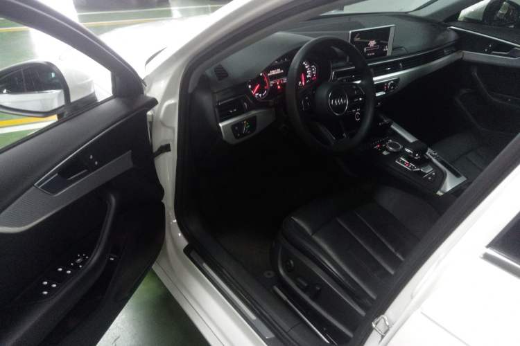 Used Audi A4L 2017 Plus 40 TFSI Fashion Model Driver Seat