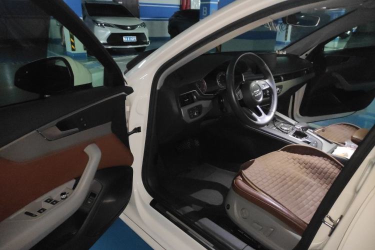 Used Audi A4L 2017 40 TFSI Ambition Edition Driver Seat