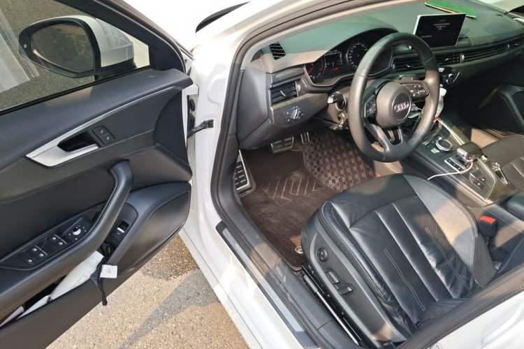 Used Audi A4L 2017 40 TFSI Style Edition Driver Seat