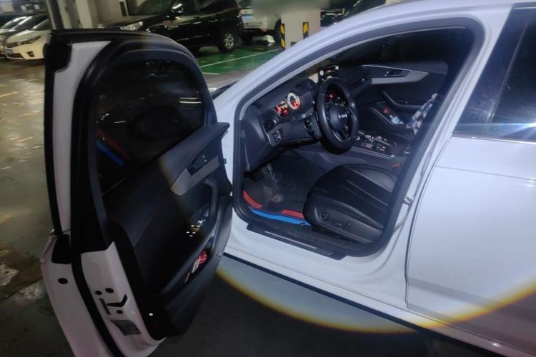 Used Audi A4L 2017 40 TFSI Ambition Edition Driver Seat