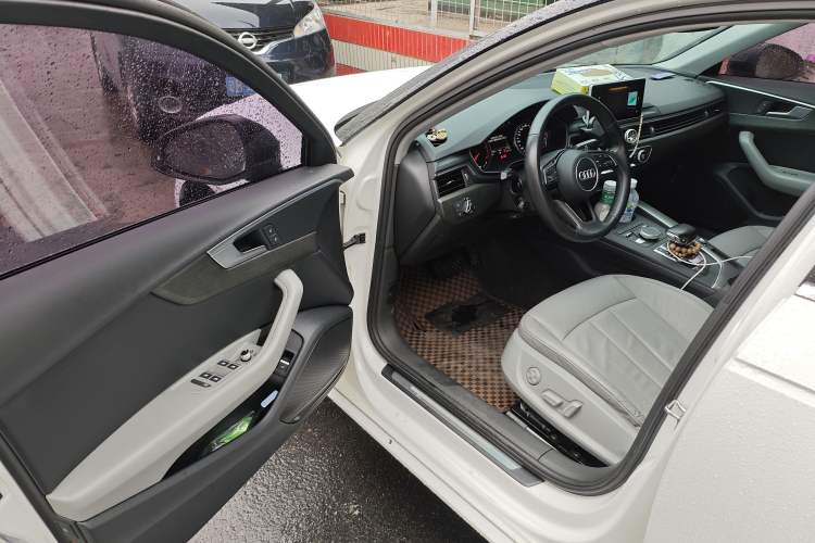 Used Audi A4L 2017 40 TFSI Style Edition Driver Seat