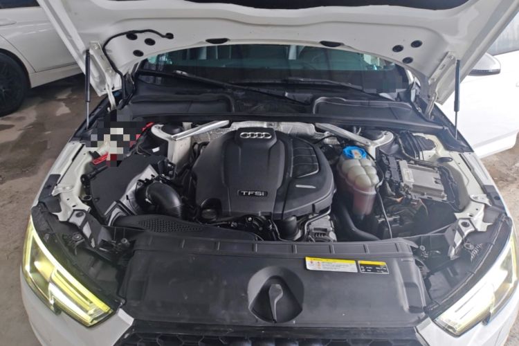 Used Audi A4L 2017 Plus 40 TFSI Fashion Model Engine Bay