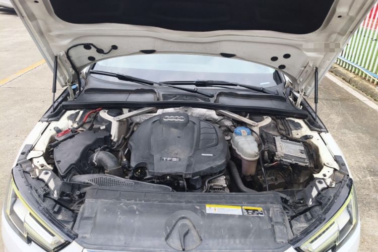 Used Audi A4L 2017 40 TFSI Fashion Model Engine Bay