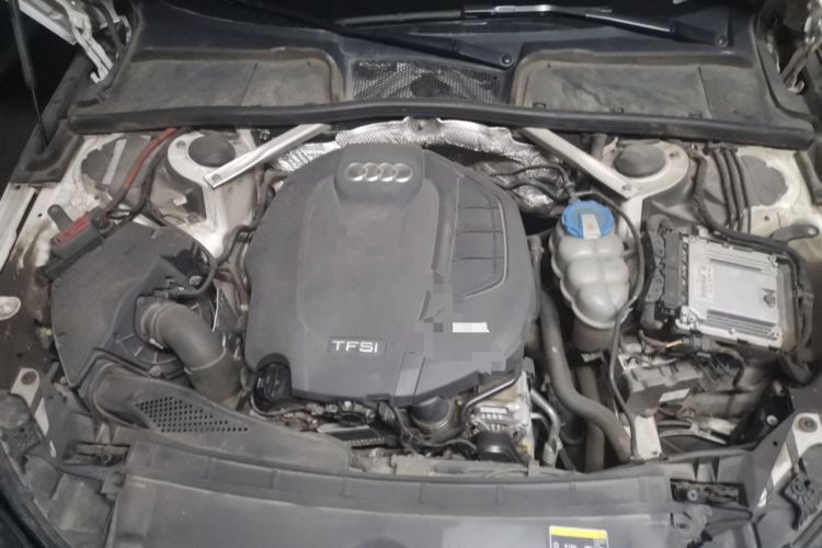 Used Audi A4L 2017 40 TFSI Fashion Model Engine Bay