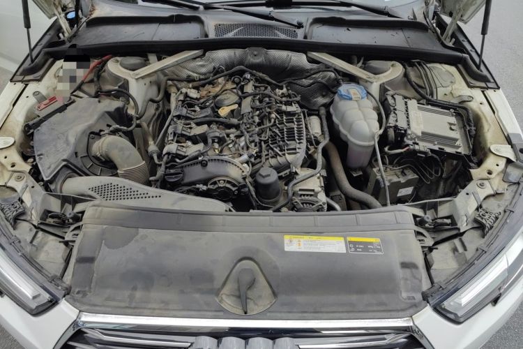 Used Audi A4L 2017 40 TFSI Style Edition Engine Bay