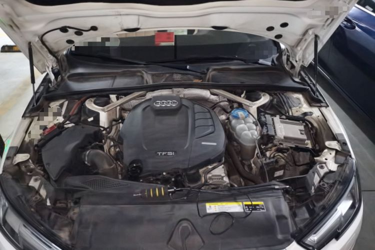 Used Audi A4L 2017 40 TFSI Fashion Model Engine Bay