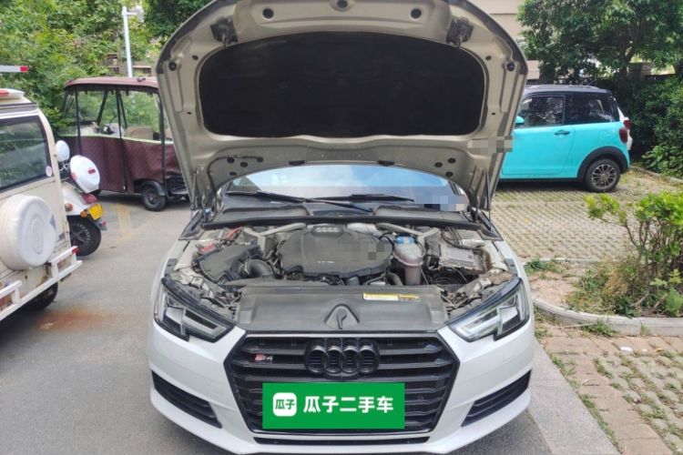 Used Audi A4L 2017 40 TFSI Fashion Model Engine Bay