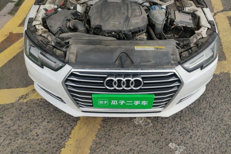 Used Audi A4L 2017 Plus 40 TFSI Fashion Model Engine Bay