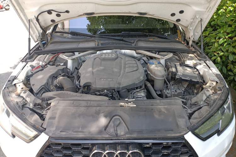 Used Audi A4L 2017 40 TFSI Ambition Edition Engine Bay