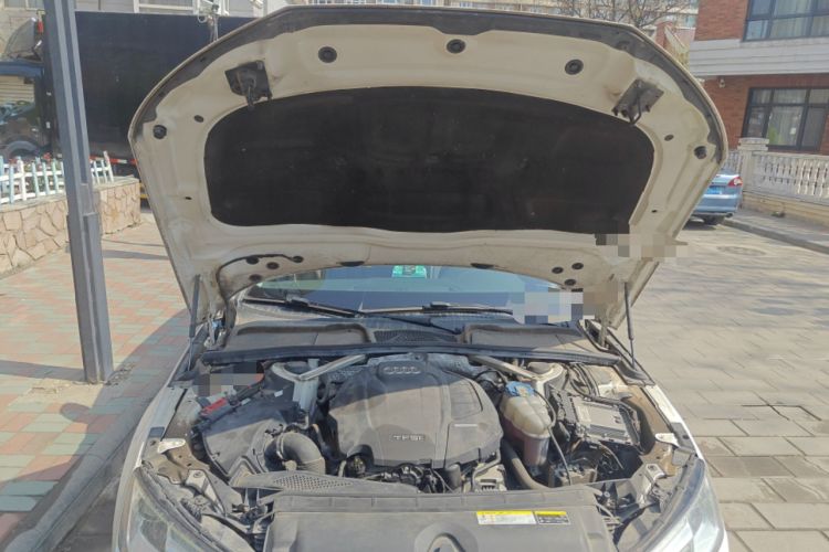 Used Audi A4L 2017 Plus 40 TFSI Ambition Model Engine Bay
