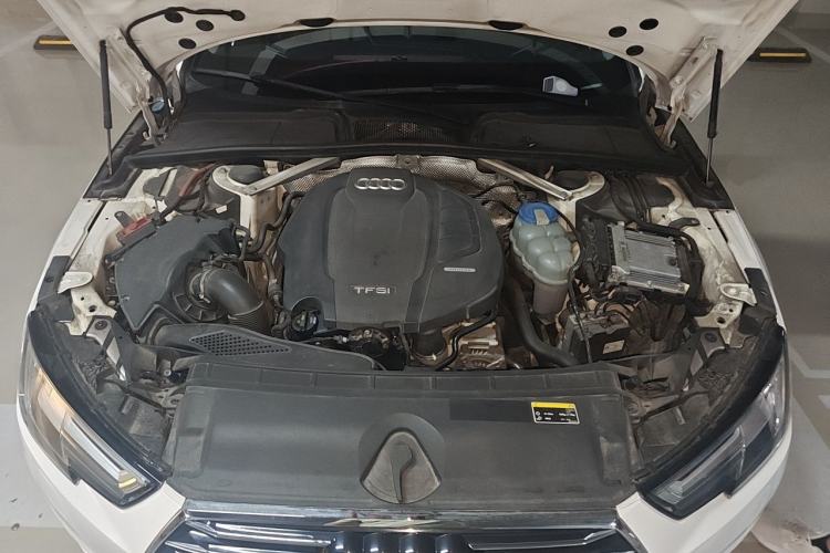 Used Audi A4L 2017 40 TFSI Style Edition Engine Bay