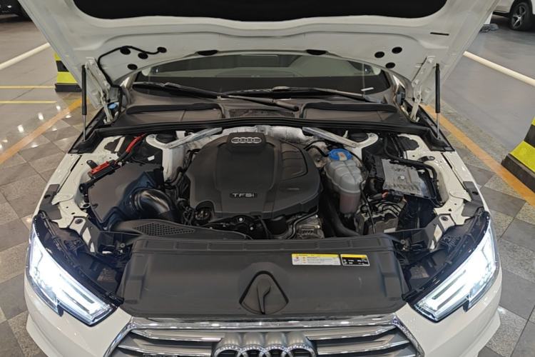 Used Audi A4L 2017 45 TFSI quattro Sport Edition Engine Bay