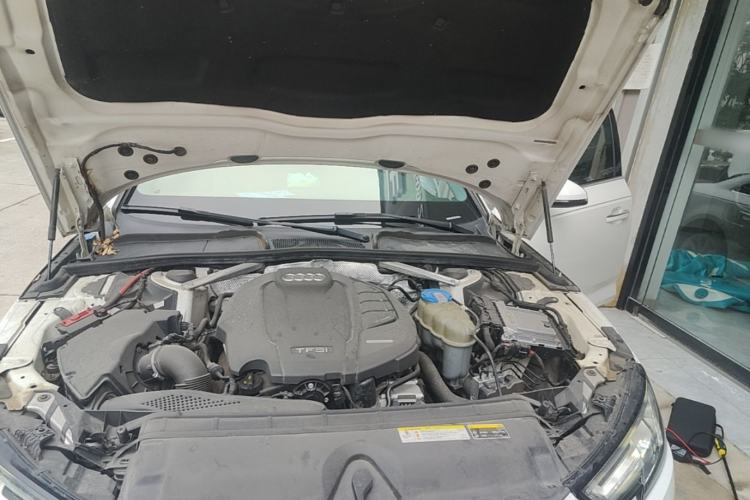 Used Audi A4L 2017 40 TFSI Style Edition Engine Bay