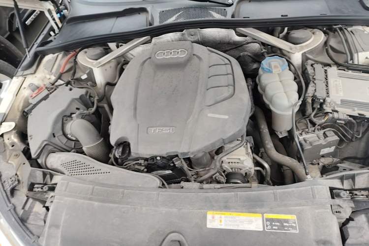 Used Audi A4L 2017 40 TFSI Style Edition Engine Bay