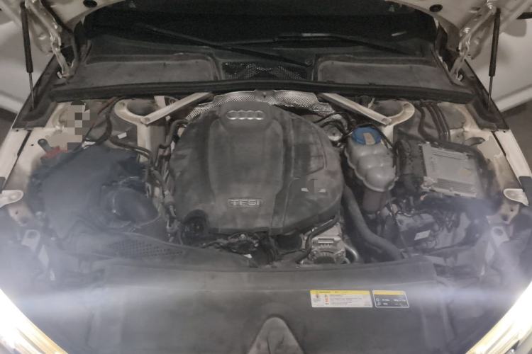 Used Audi A4L 2017 40 TFSI Sport Edition Engine Bay