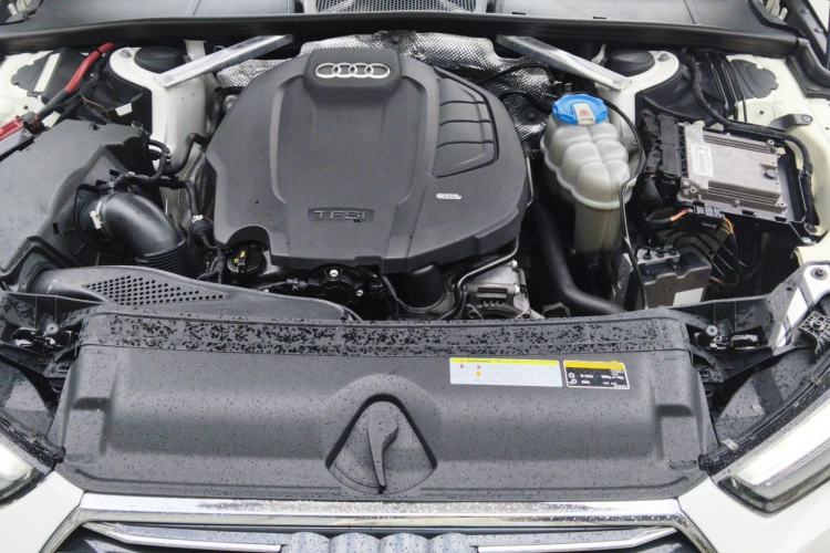 Used Audi A4L 2017 40 TFSI Ambition Edition Engine Bay