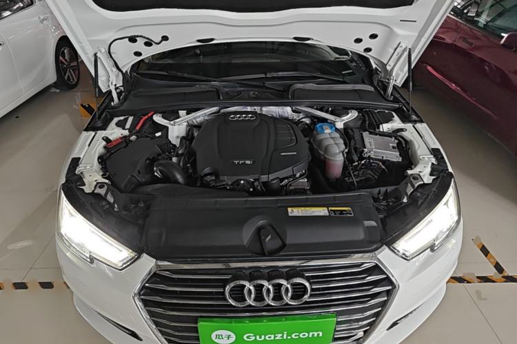 Used Audi A4L 2017 Plus 40 TFSI Fashion Model Engine Bay